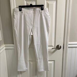 NWT White Time and Tru Stretch Capris Leggings